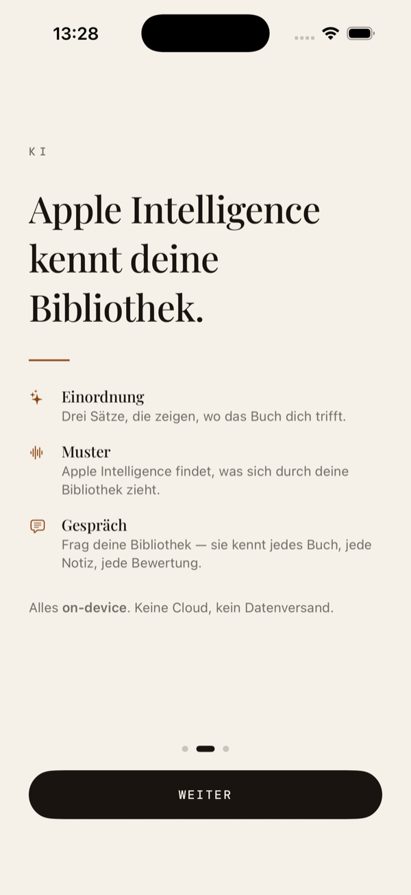 regal. Onboarding &mdash; Apple Intelligence kennt deine Bibliothek. Alles on-device, keine Cloud, kein Datenversand.